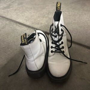 Dr Martens size 7 boots